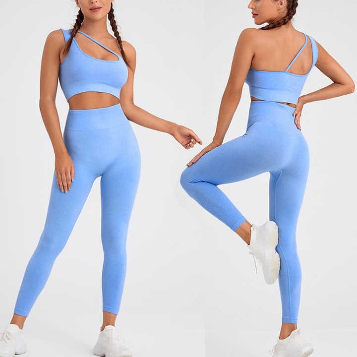 Sports bra and pants set