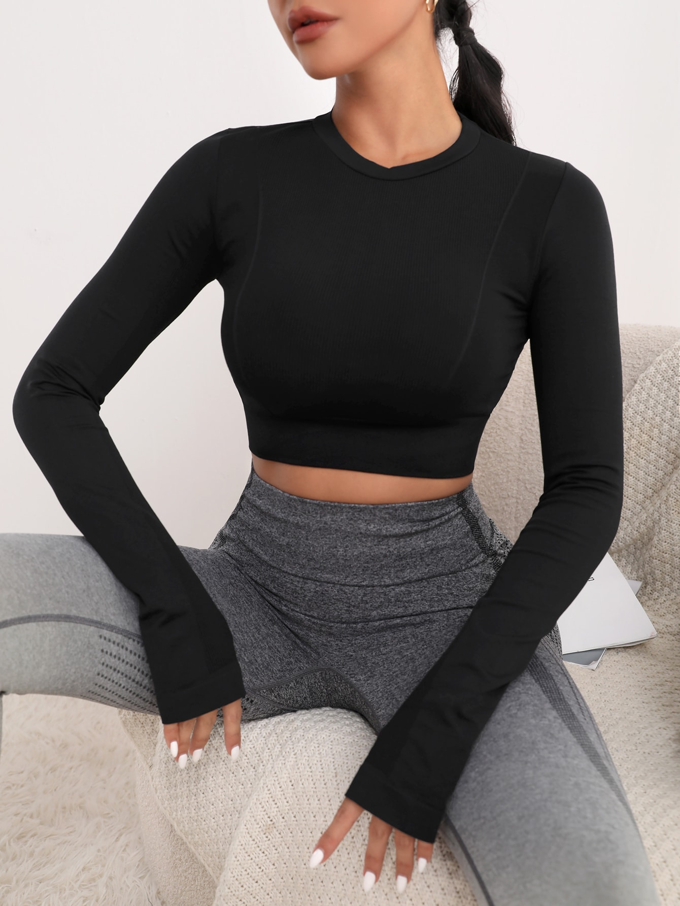 Solid color sports long sleeved top